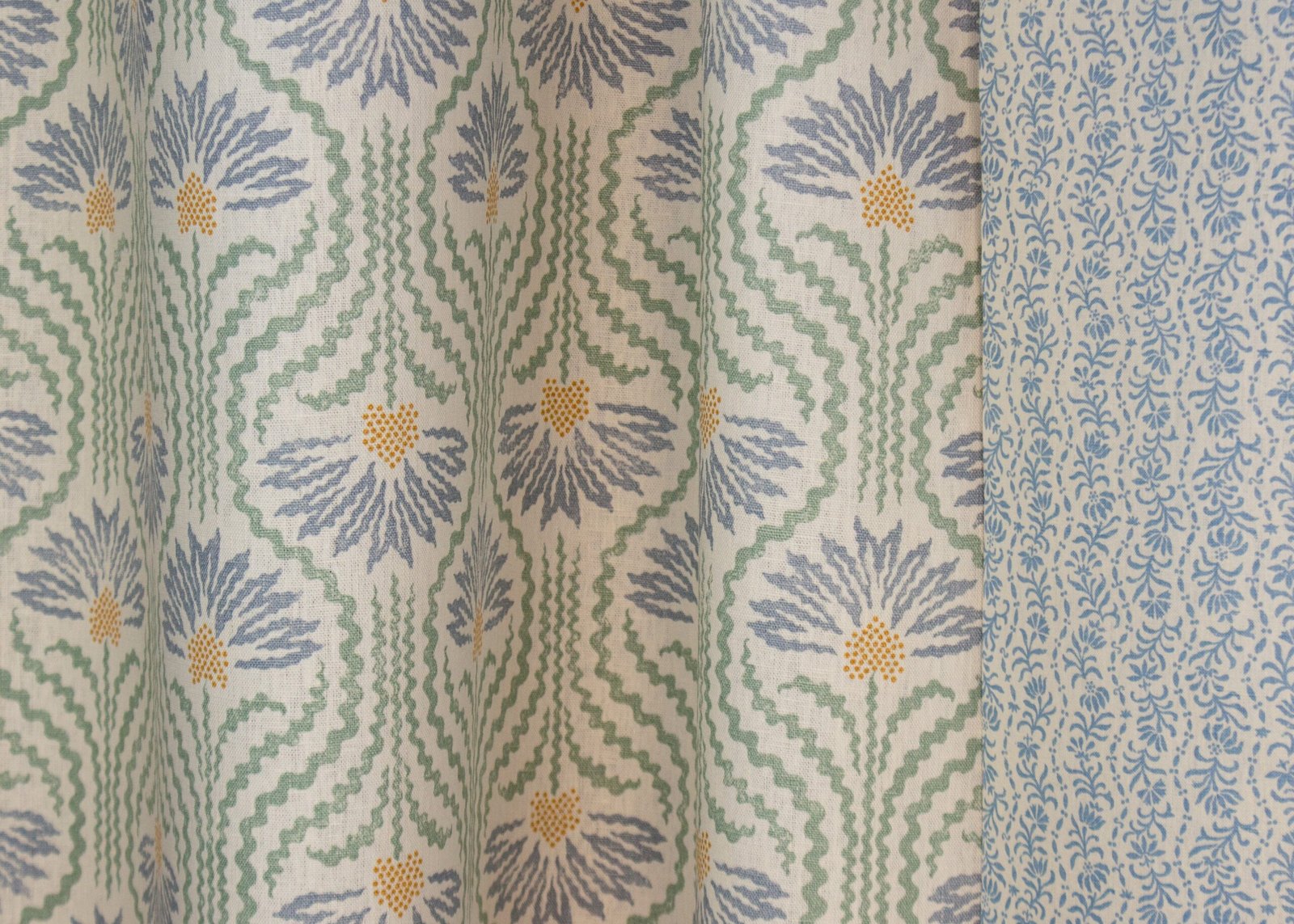 Palmette Linen Fabric - Beryl